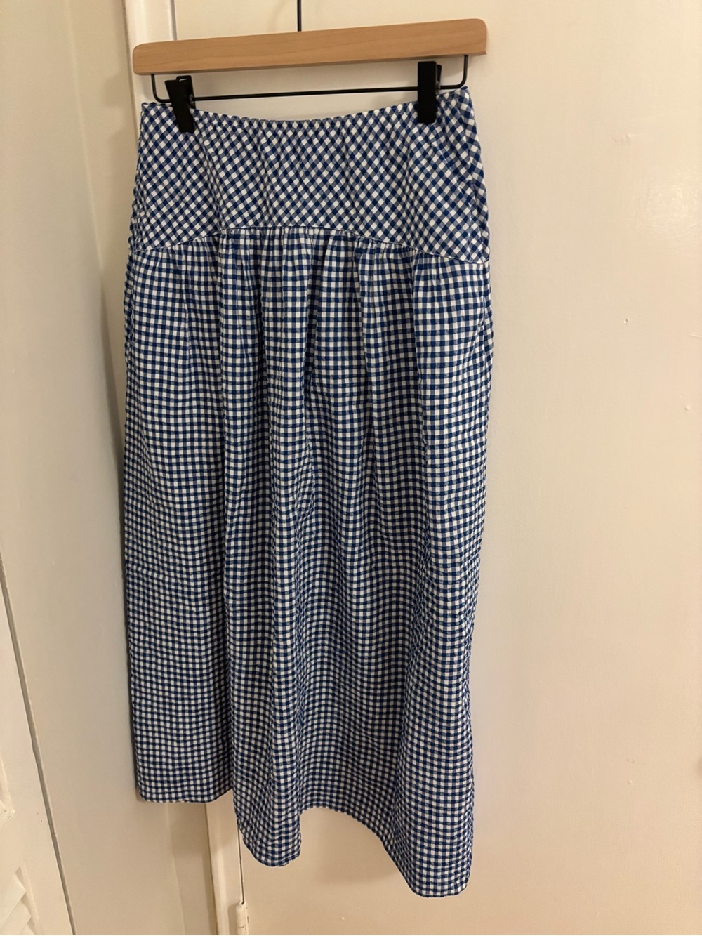 Uniqlo blue gingham seersucker skirt